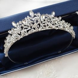 Диадема с кристаллами Swarovski арт.AR0032
