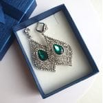 Серьги-люстры с зелеными кристаллами